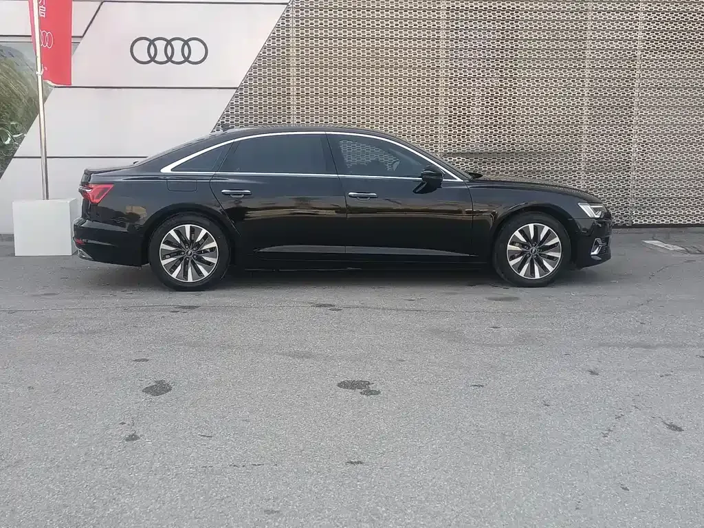 Audi A6L 2024 из CN, фото 7