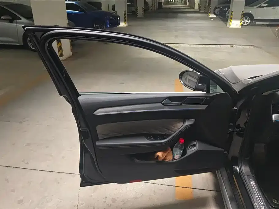 Volkswagen Magotan 2023 из CN, фото 3