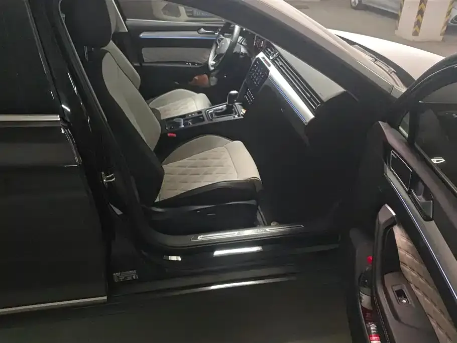 Volkswagen Magotan 2023 из CN, фото 6