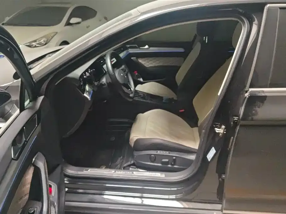Volkswagen Magotan 2023 из CN, фото 9