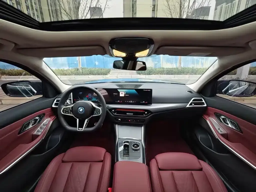 BMW i3 2025 из CN, фото 4