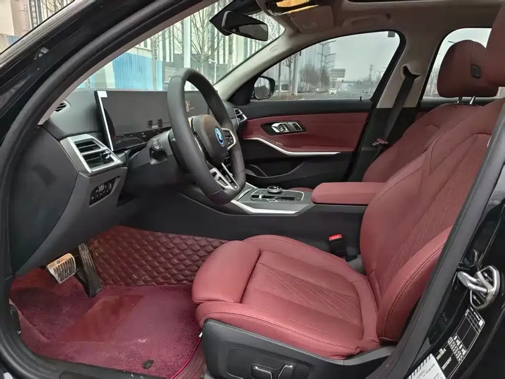 BMW i3 2025 из CN, фото 2