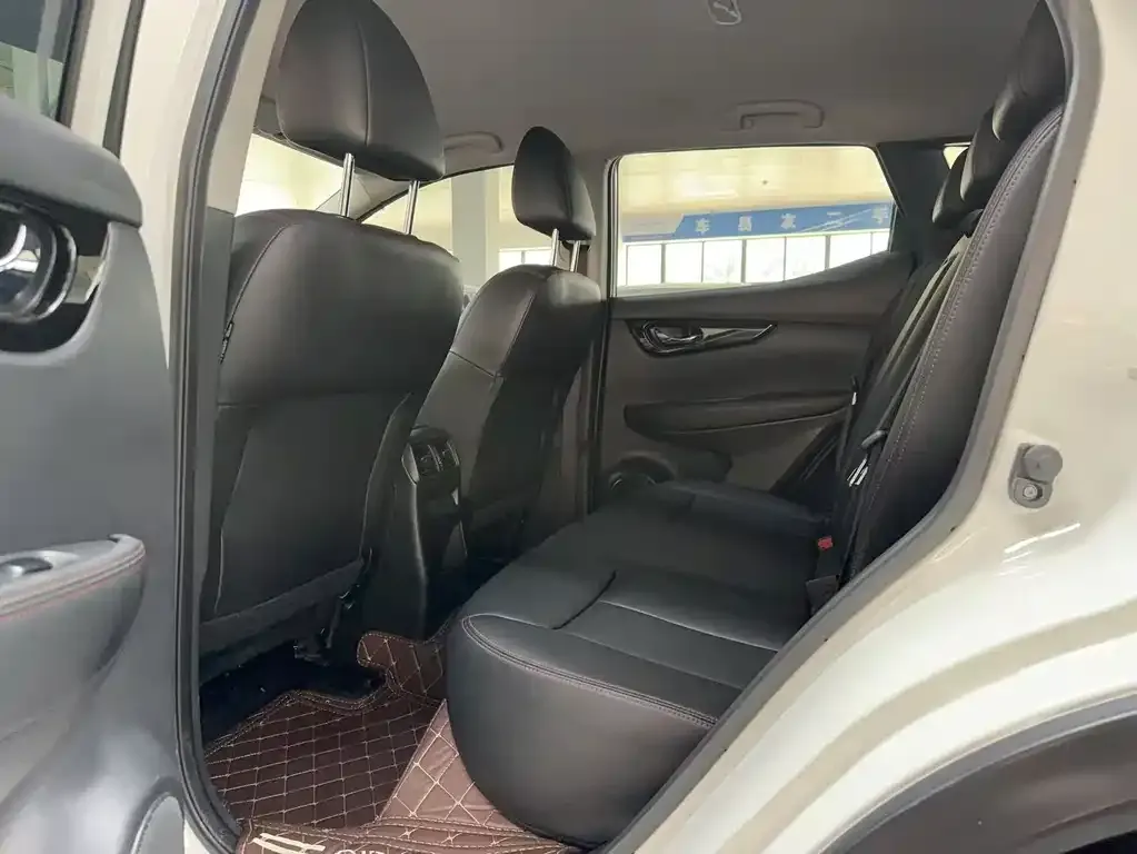 Nissan Qashqai 2022 из CN, фото 2