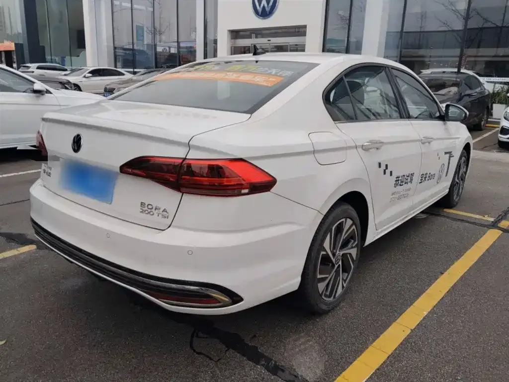 Volkswagen Bora 2024 из CN, фото 4