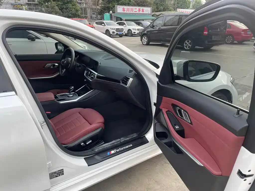 BMW 3 Series 2021 из CN, фото 5