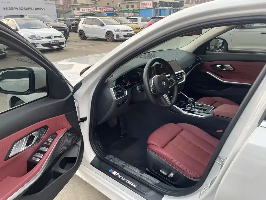 BMW 3 Series 2021 из CN, фото 6