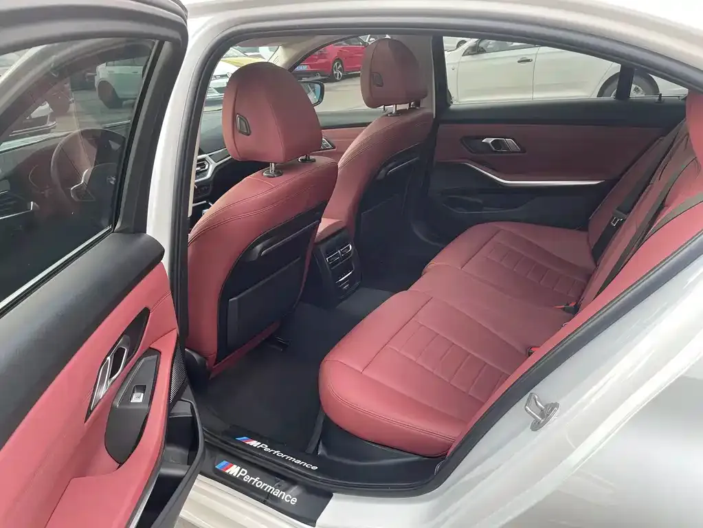 BMW 3 Series 2021 из CN, фото 7