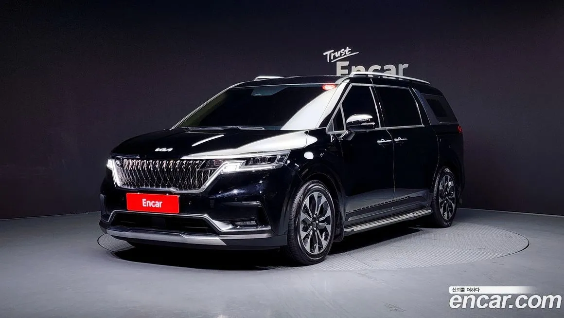 Kia Carnival — фото 1