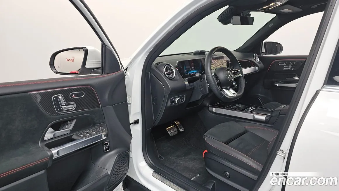 Mercedes-Benz GLB-Class — фото 10