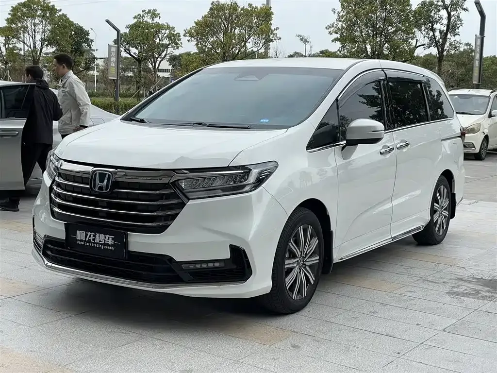 Honda Odyssey — фото 1
