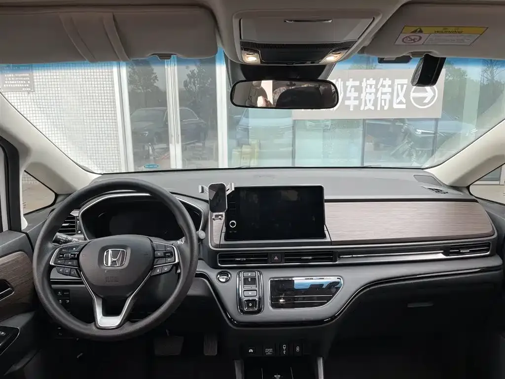 Honda Odyssey — фото 2