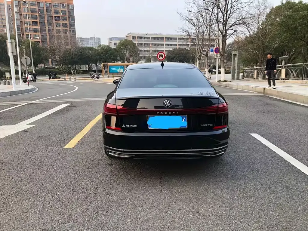 Volkswagen Passat — фото 4