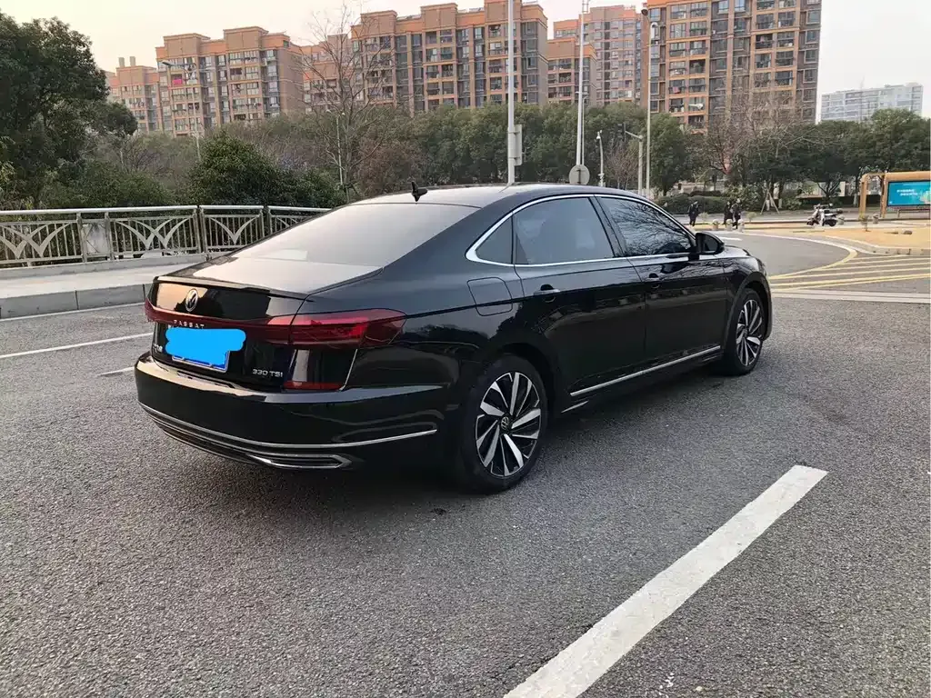 Volkswagen Passat — фото 9