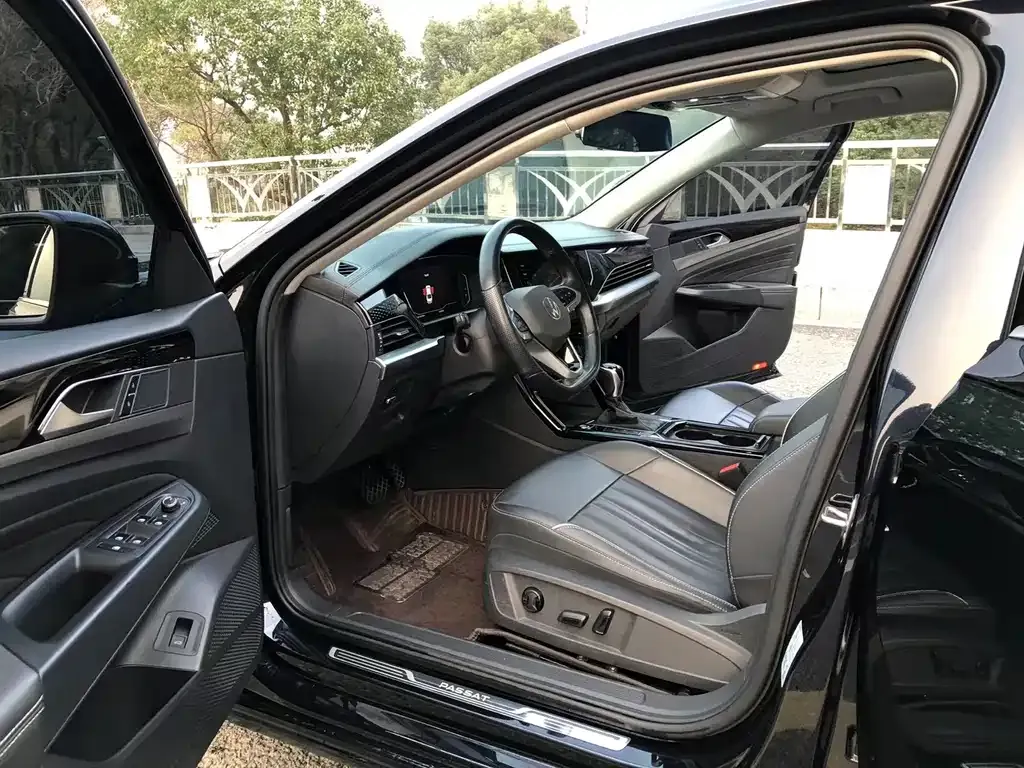 Volkswagen Passat — фото 8