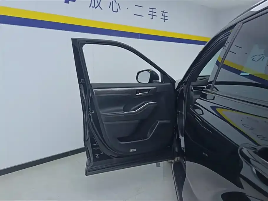 Toyota Crown Kluger 2025 из CN, фото 2