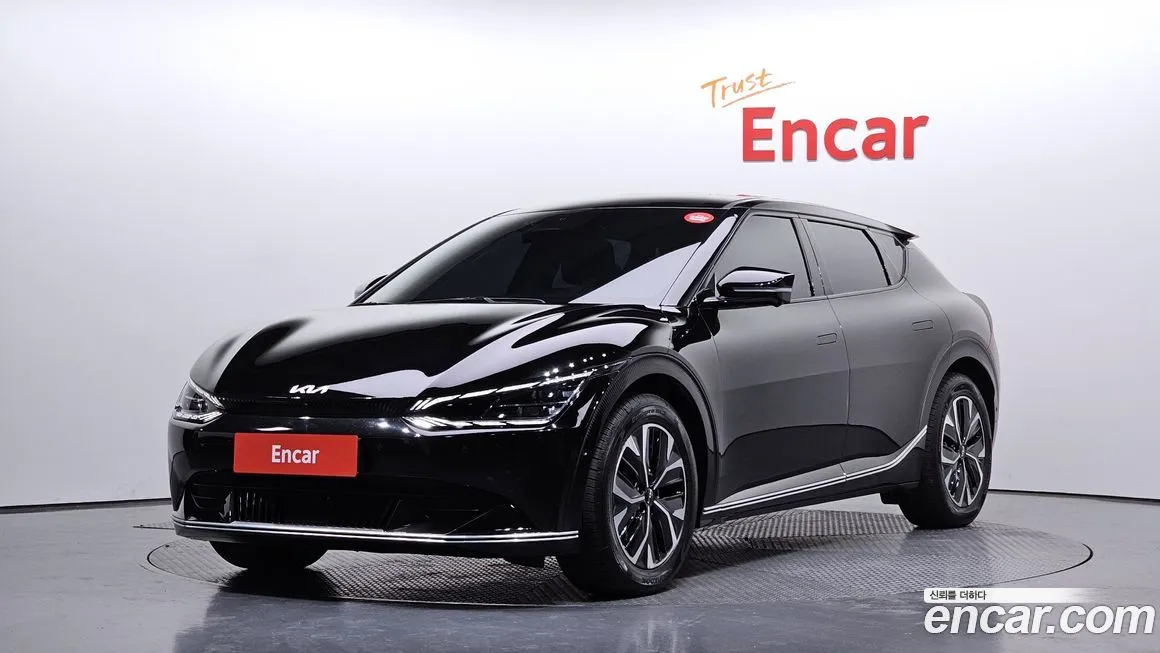 Kia EV6 — фото 1
