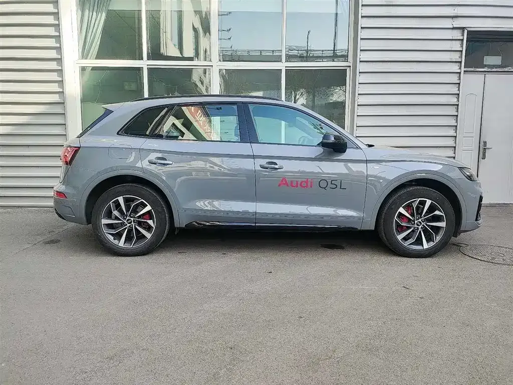 Audi Q5L 2025 из CN, фото 7