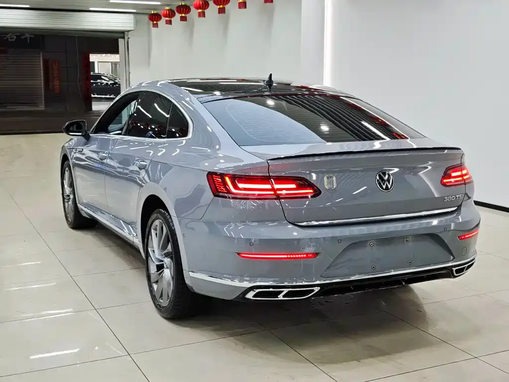 Volkswagen CC 2023 из CN, фото 8