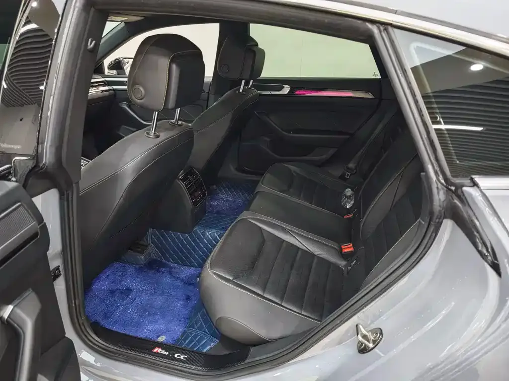 Volkswagen CC 2023 из CN, фото 5