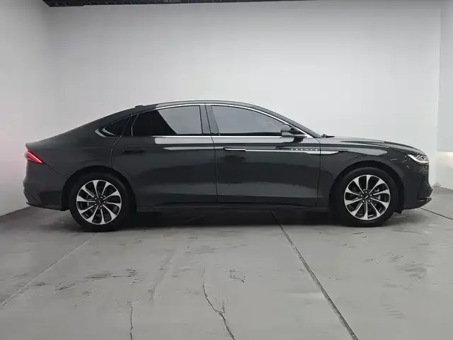 Lincoln Z 2023 из CN, фото 7