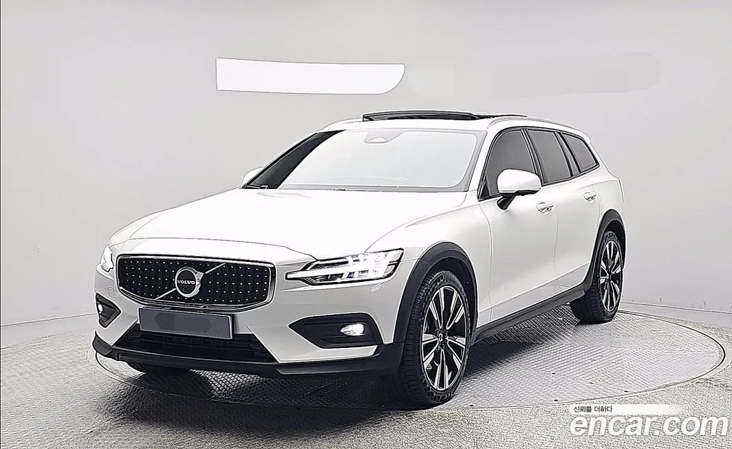 Volvo V60 — фото 1