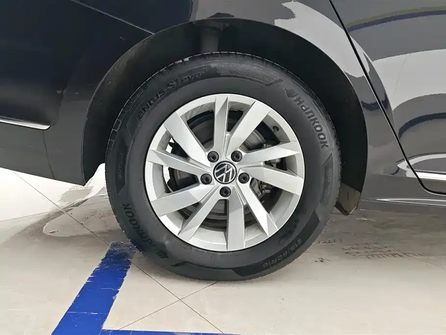 Volkswagen Passat — фото 2