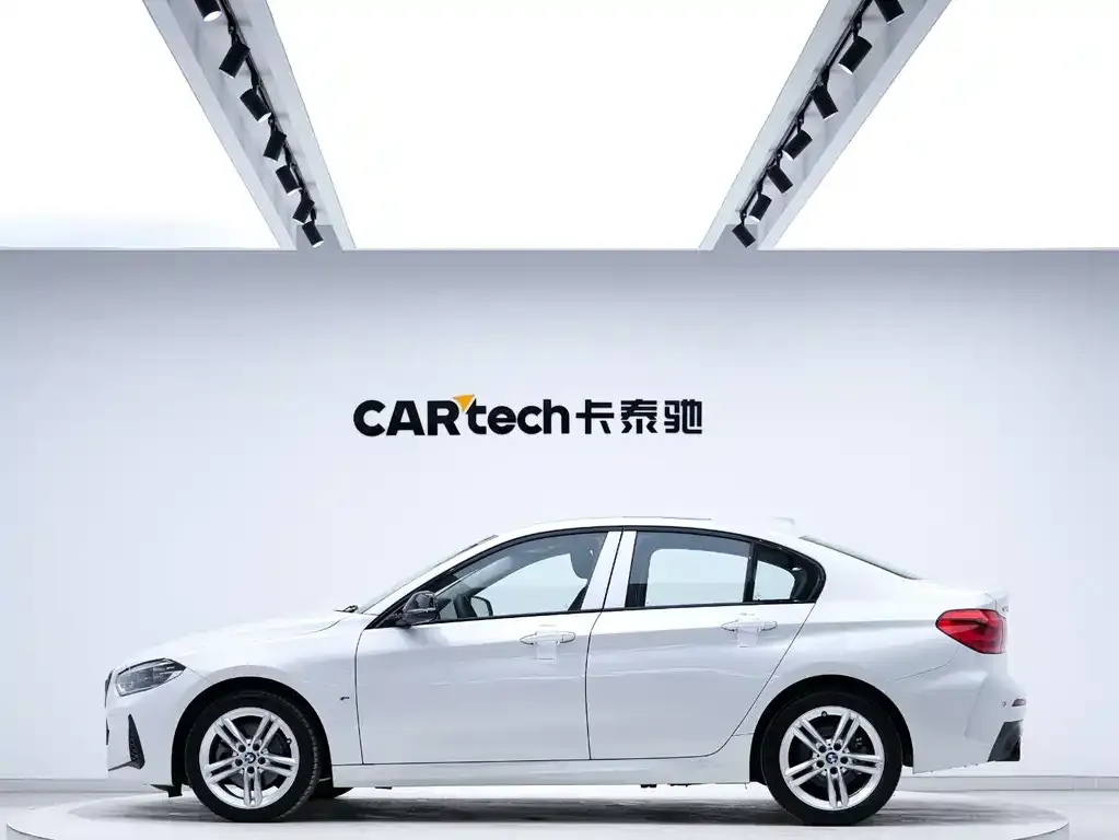 BMW 1 Series 2022 из CN, фото 4