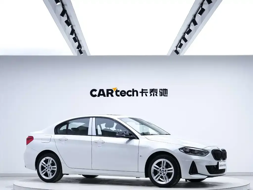 BMW 1 Series 2022 из CN, фото 8