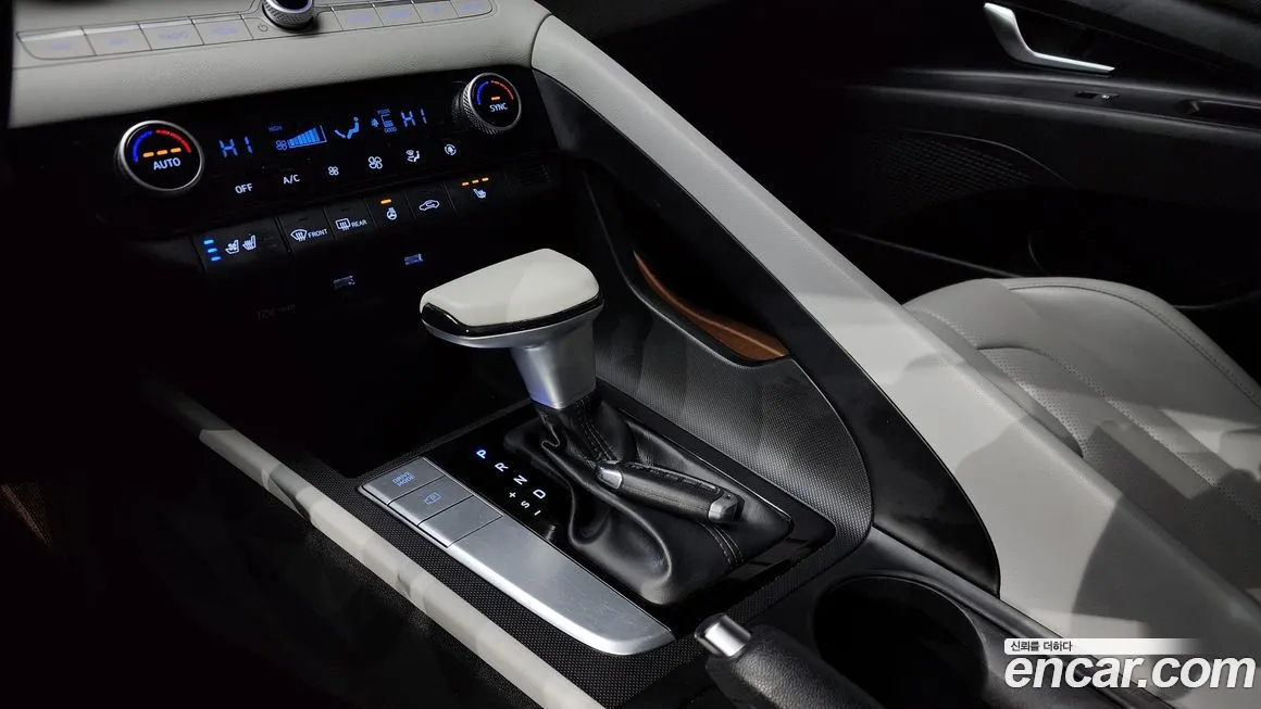 Hyundai AVANTE — фото 2