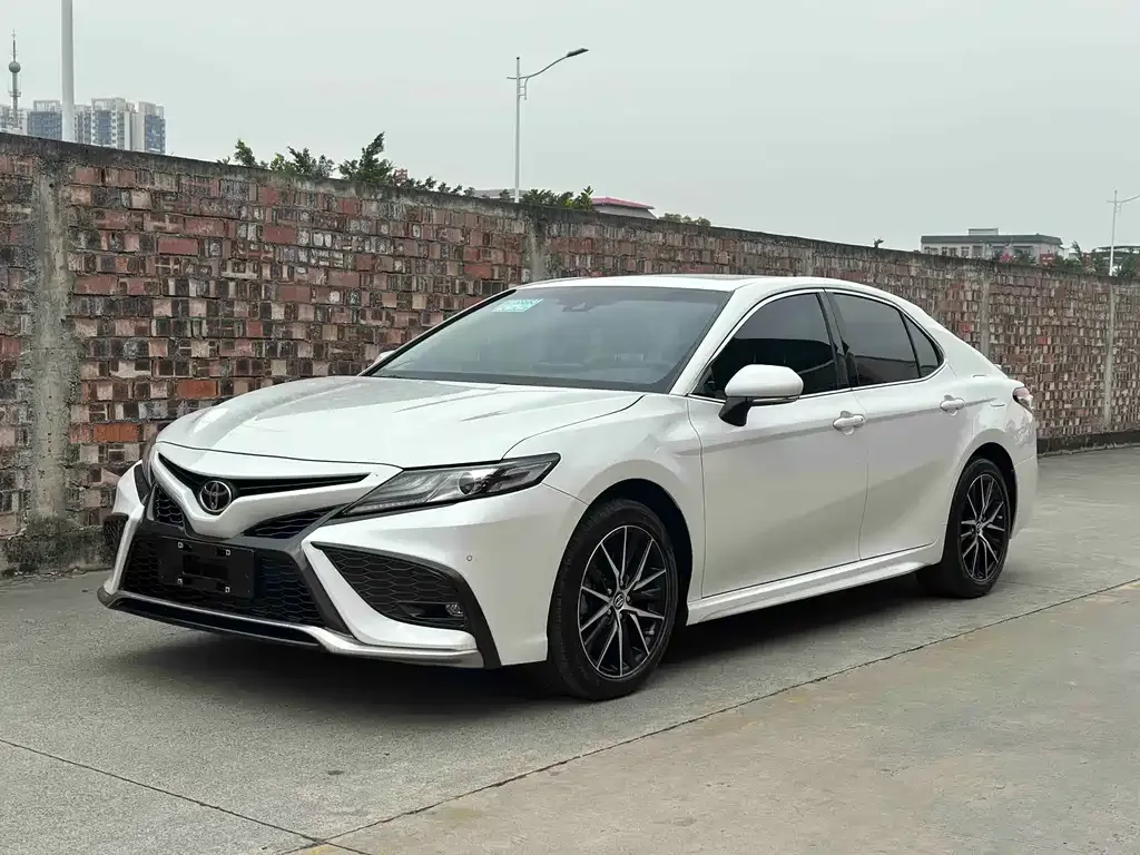 Toyota Camry 2022 из CN, фото 1