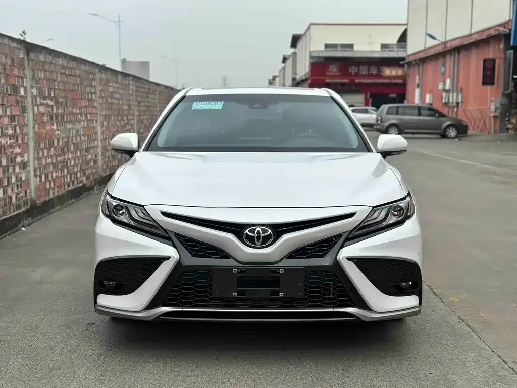 Toyota Camry 2022 из CN, фото 9