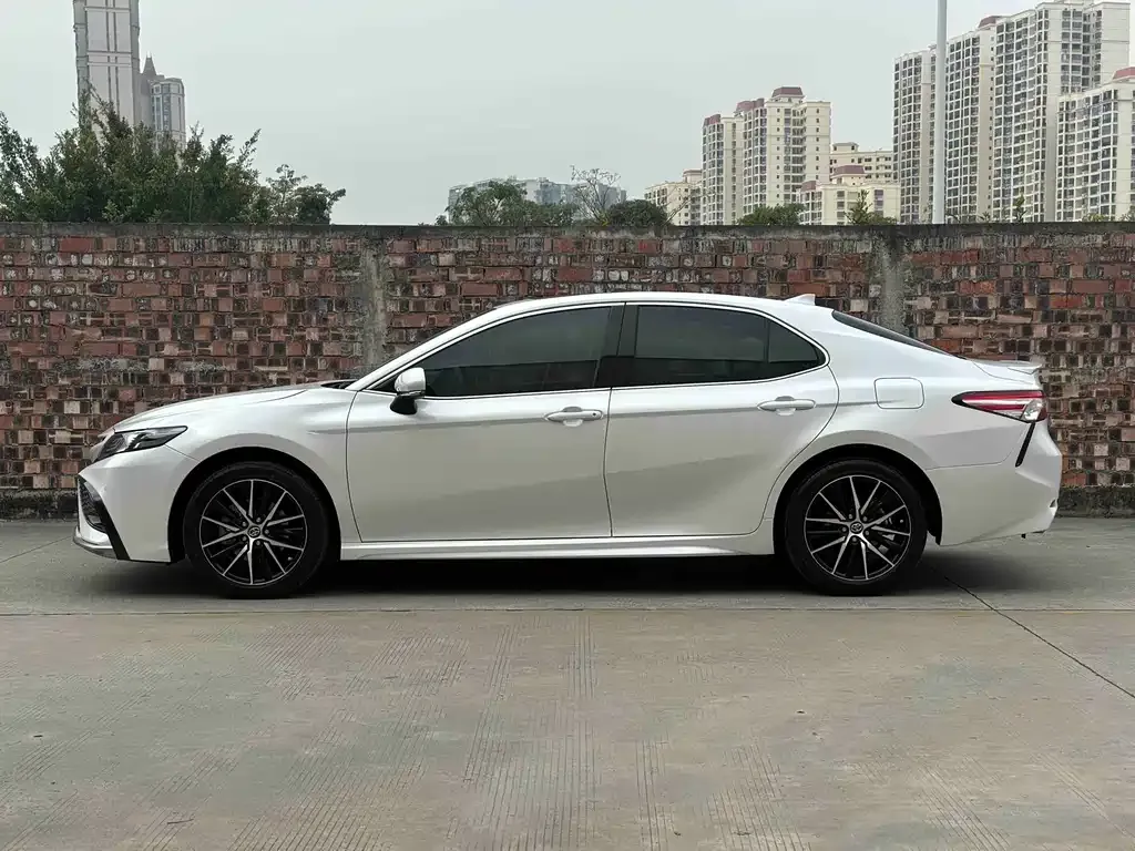 Toyota Camry 2022 из CN, фото 10