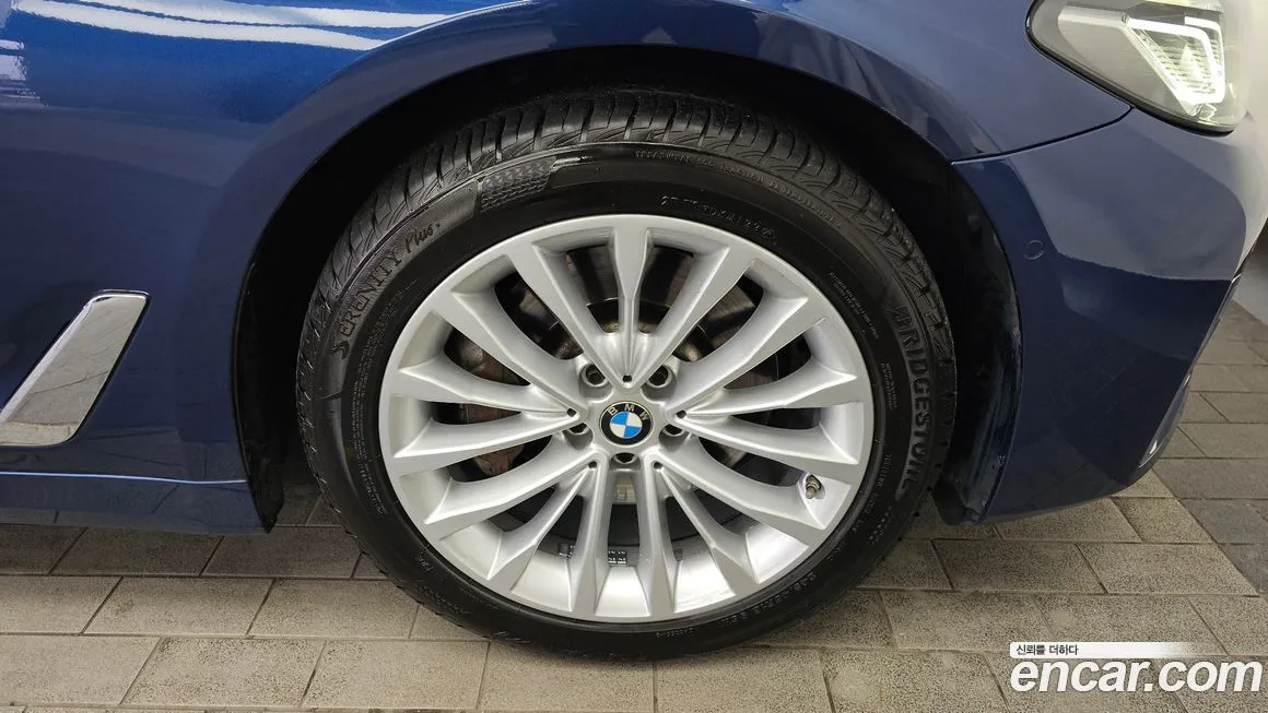 BMW 5-Series 2021 из KR, фото 3