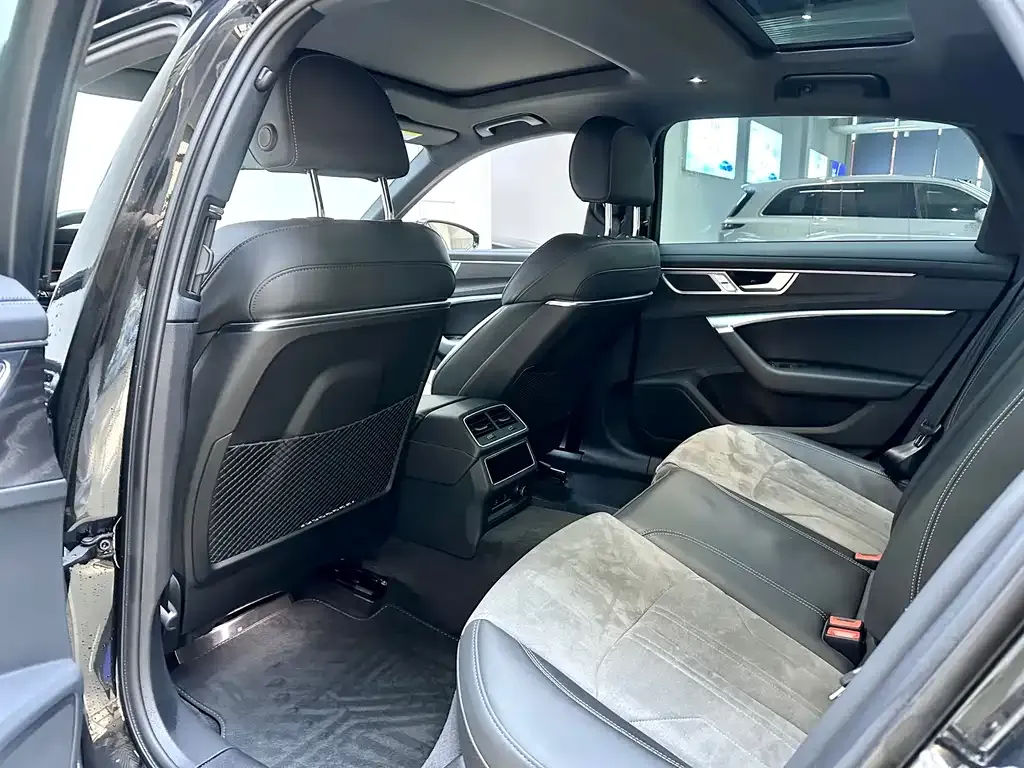 Audi A6L 2024 из CN, фото 10