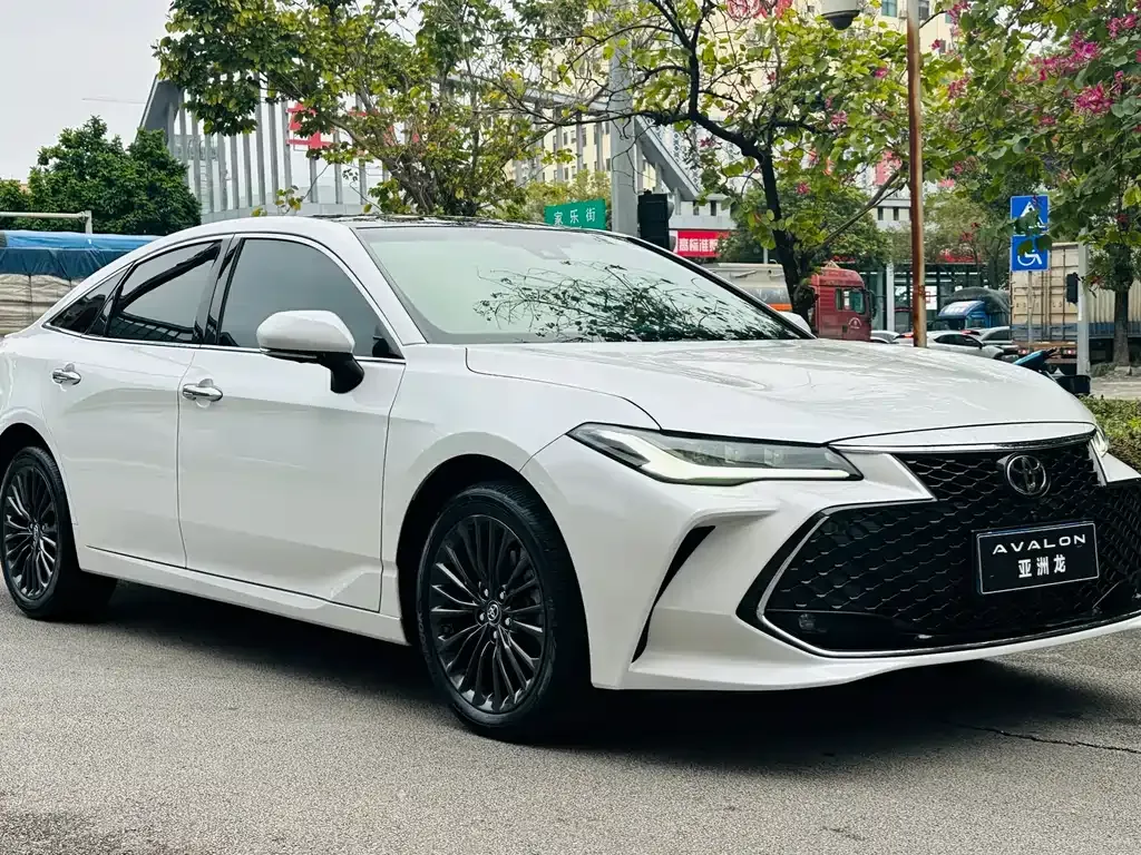 Toyota Avalon — фото 4