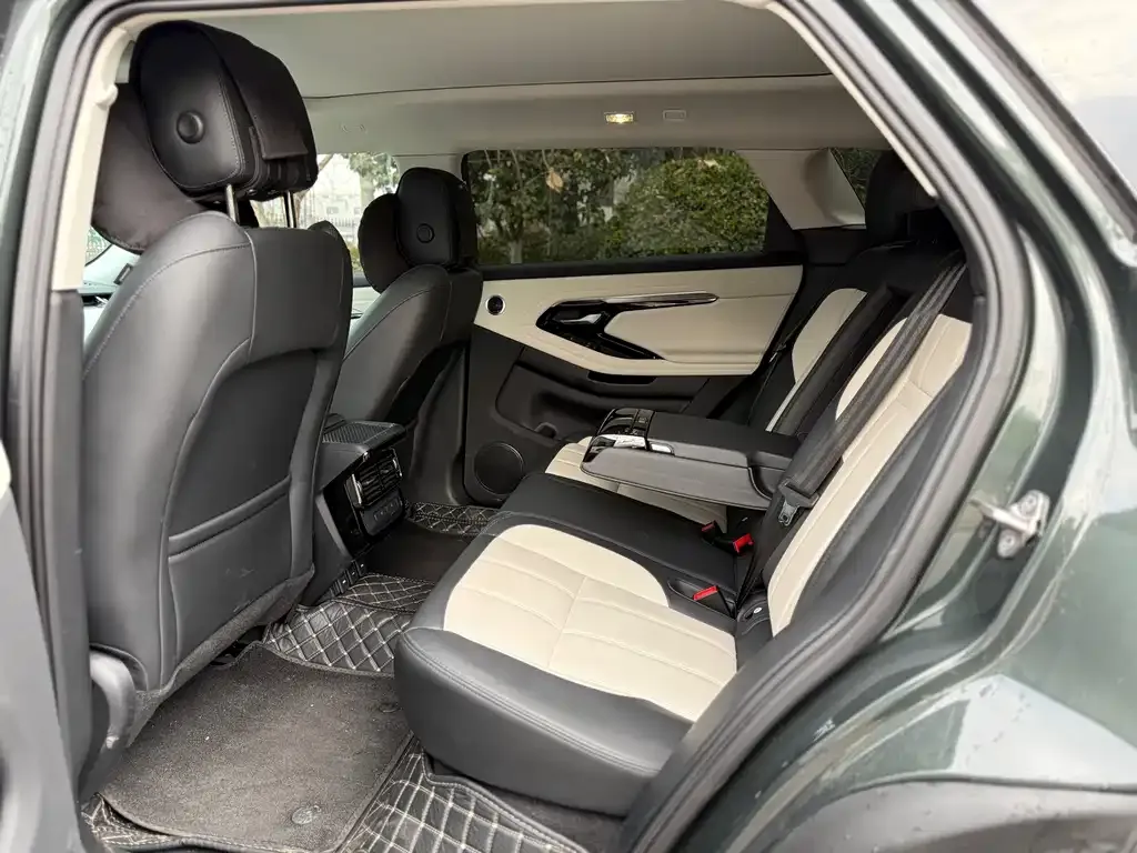 Land Rover Evoque — фото 2