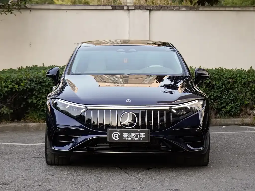 Mercedes-Benz EQS AMG — фото 3