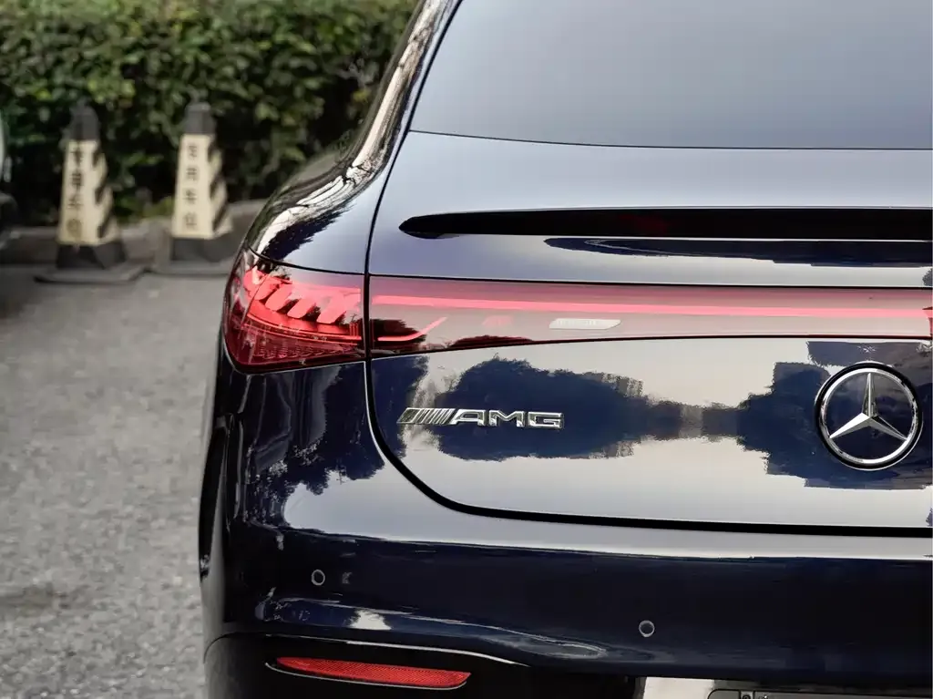 Mercedes-Benz EQS AMG — фото 2
