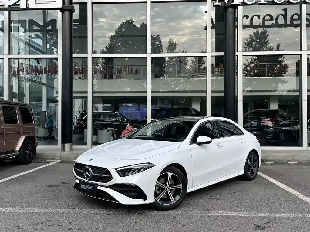 Mercedes-Benz A-Class 2023 из CN, фото 1