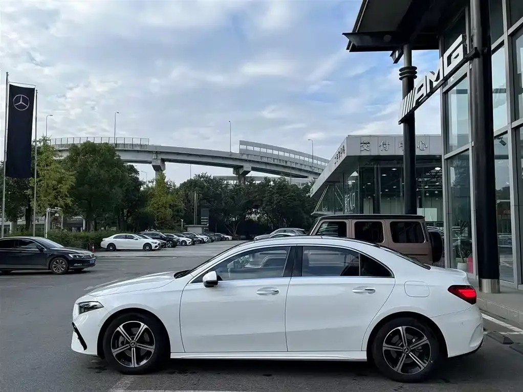 Mercedes-Benz A-Class 2023 из CN, фото 3