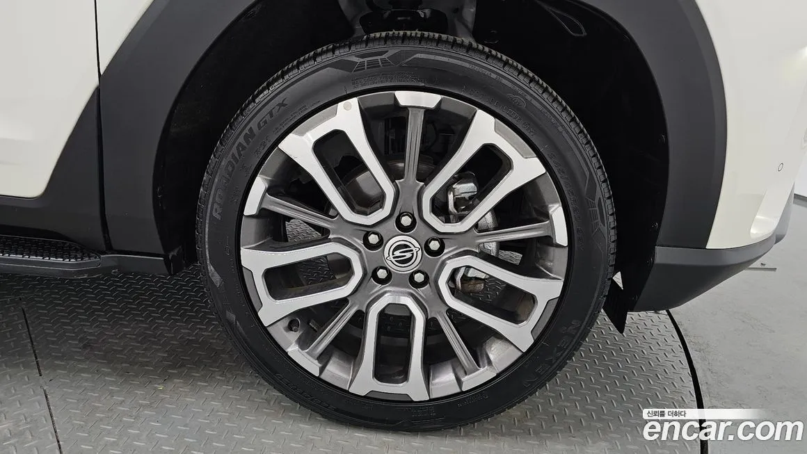 KG Mobility (Ssangyong) Torres — фото 4
