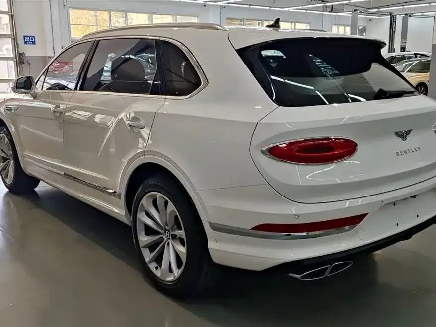 Bentley Bentayga 2025 из CN, фото 7