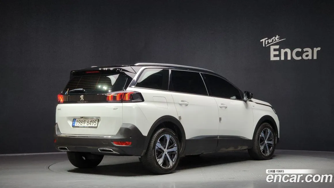 Peugeot 5008 2022 из KR, фото 3