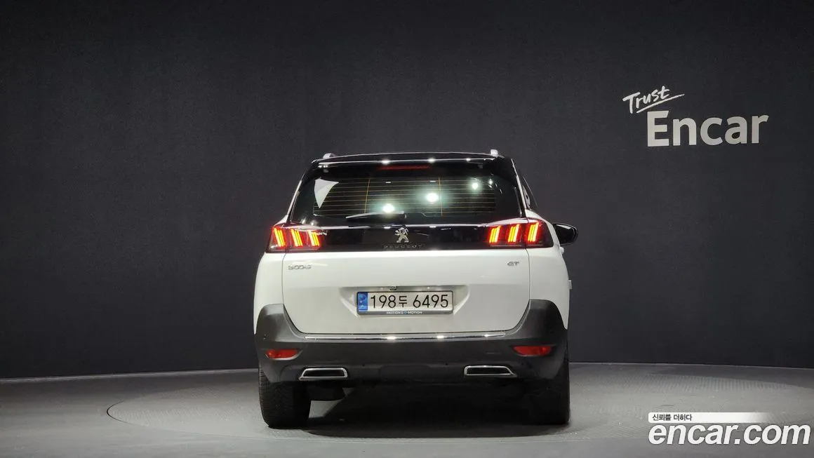 Peugeot 5008 2022 из KR, фото 2