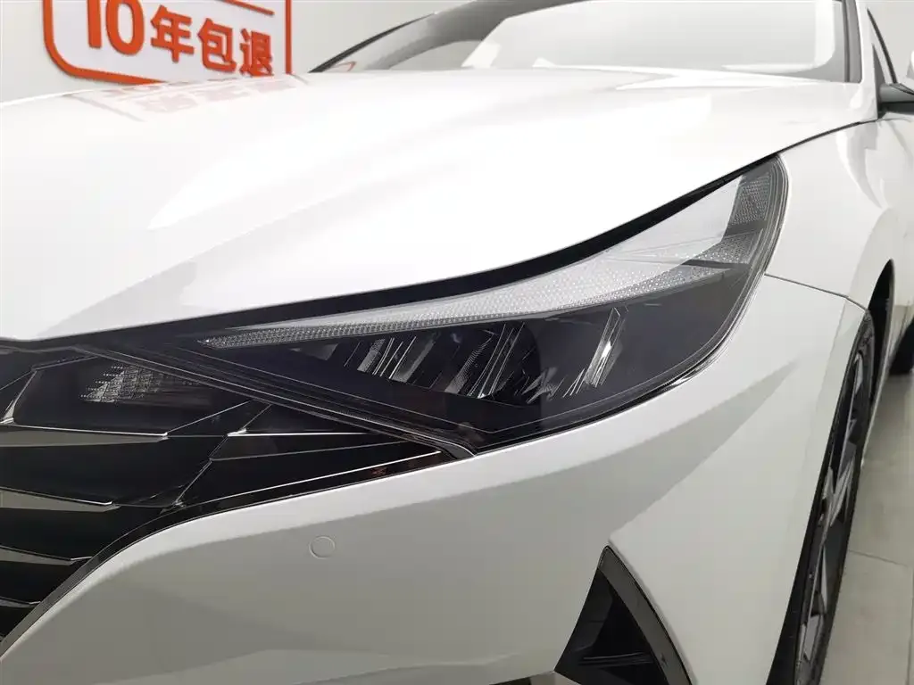 Hyundai Elantra 2023 из CN, фото 2