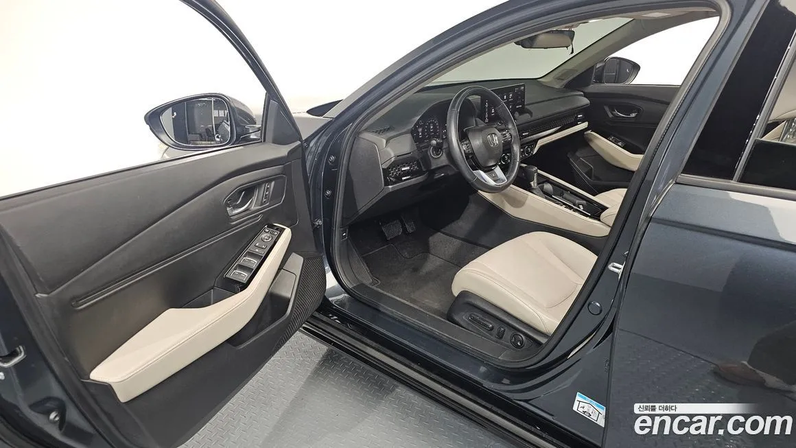 Honda Accord — фото 9