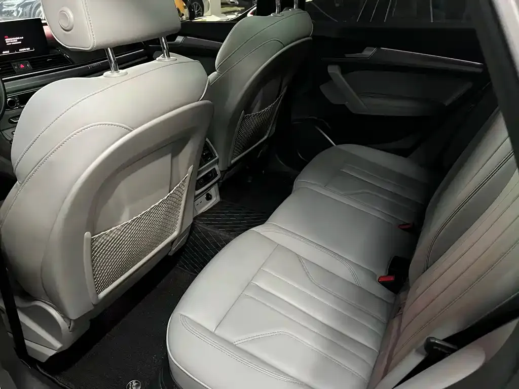 Audi Q5L Sportback 2023 из CN, фото 3
