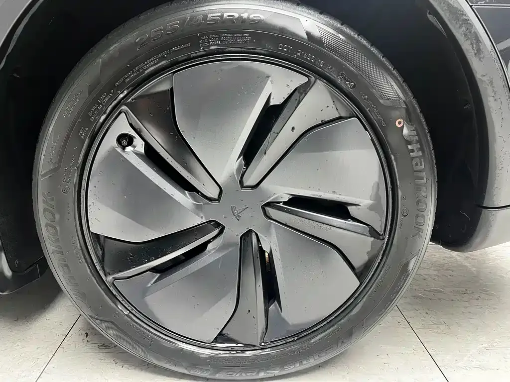 Tesla Model Y 2025 из CN, фото 10