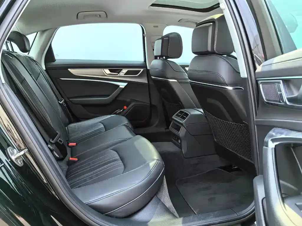 Audi A6L 2024 из CN, фото 5