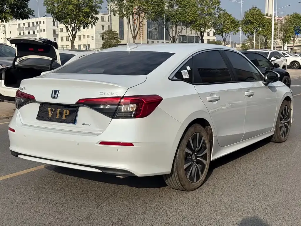 Honda Civic — фото 7